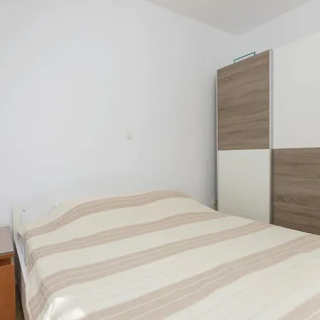 شقة Ferienwohnung Fur 4 Personen Ca 38 Qm In Srima, Dalmatien Norddalmatien