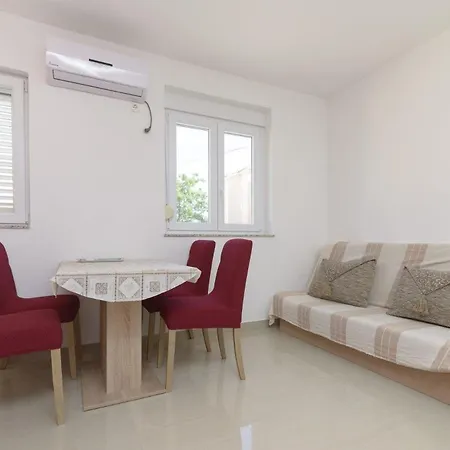 Ferienwohnung Fur 4 Personen Ca 38 Qm In Srima, Dalmatien Norddalmatien شقة سريما