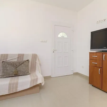 Ferienwohnung Fur 4 Personen Ca 38 Qm In Srima, Dalmatien Norddalmatien شقة سريما
